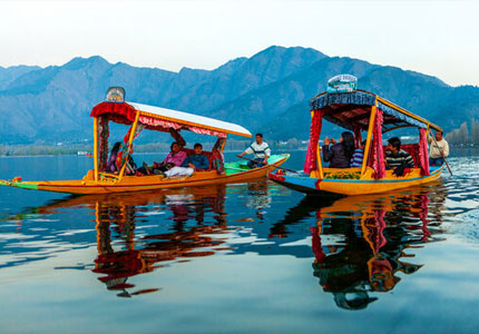 Srinagar Car Rental