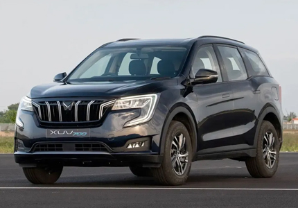 Mahindra XUV 700 Self Drive Car